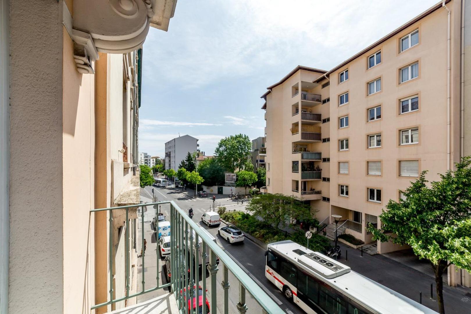 Cozy stopover near Part Dieu station Lyon Extérieur photo